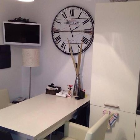 Pizzo Beach Club. One Bedroom Apt 13G エクステリア 写真